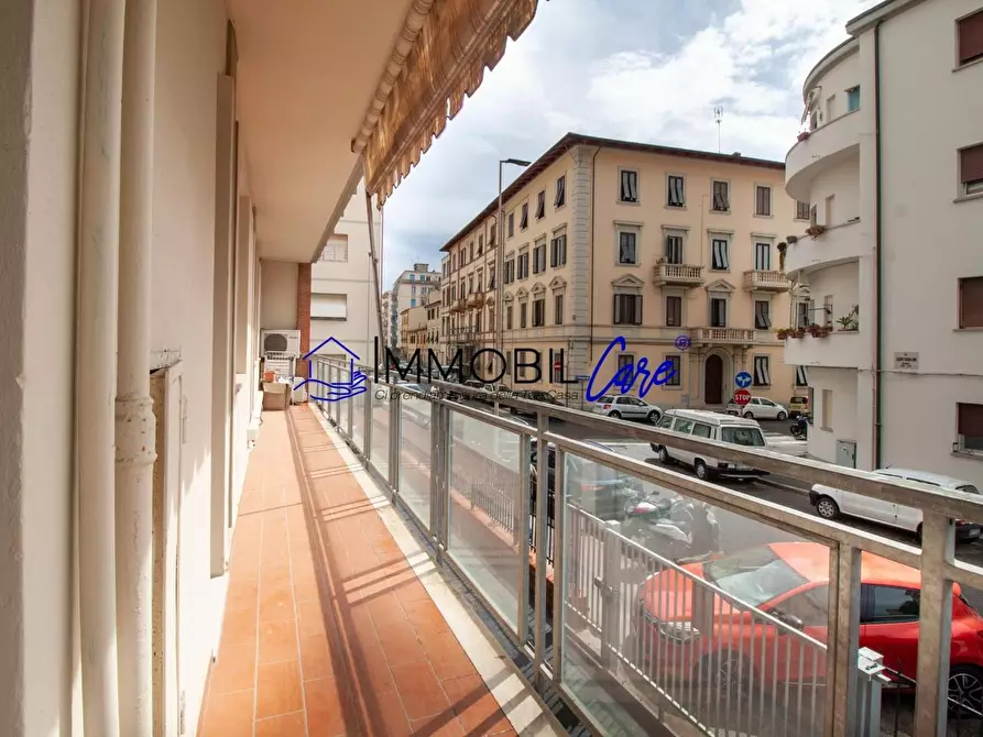 Immagine 8 di Appartamento in vendita  a Livorno