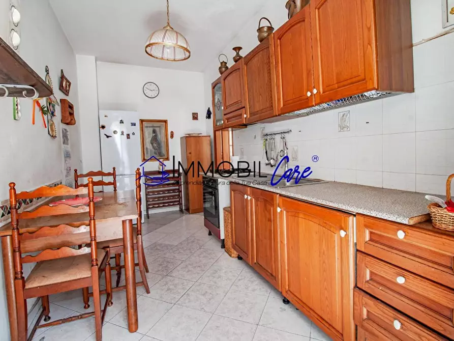 Immagine 10 di Appartamento in vendita  a Livorno