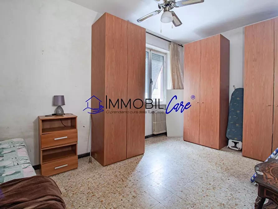 Immagine 16 di Appartamento in vendita  a Livorno