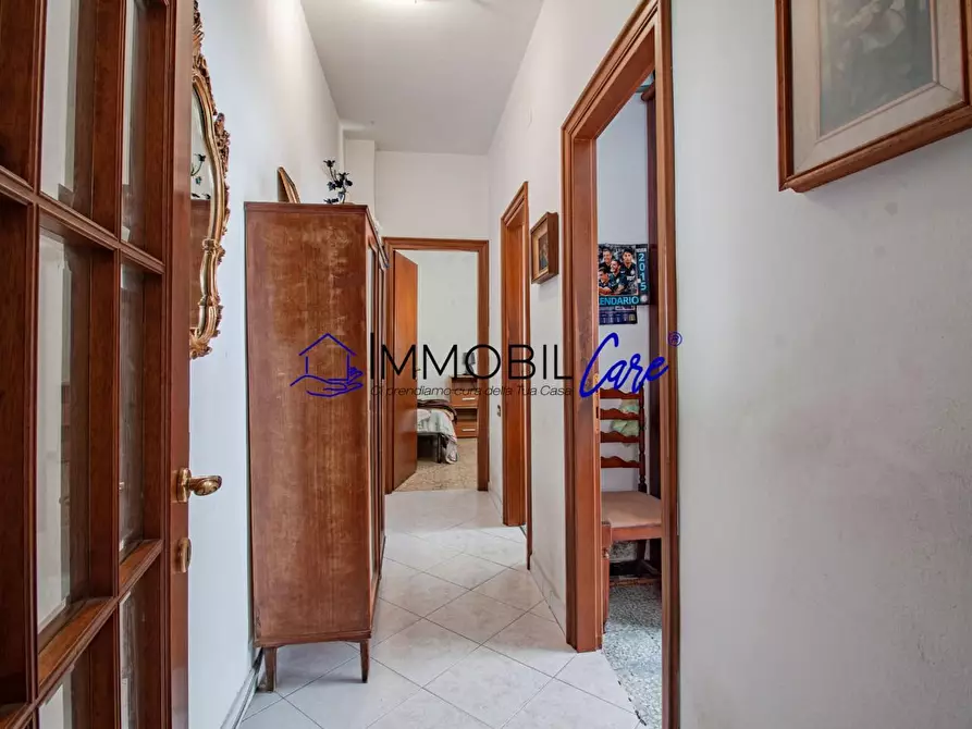 Immagine 12 di Appartamento in vendita  a Livorno