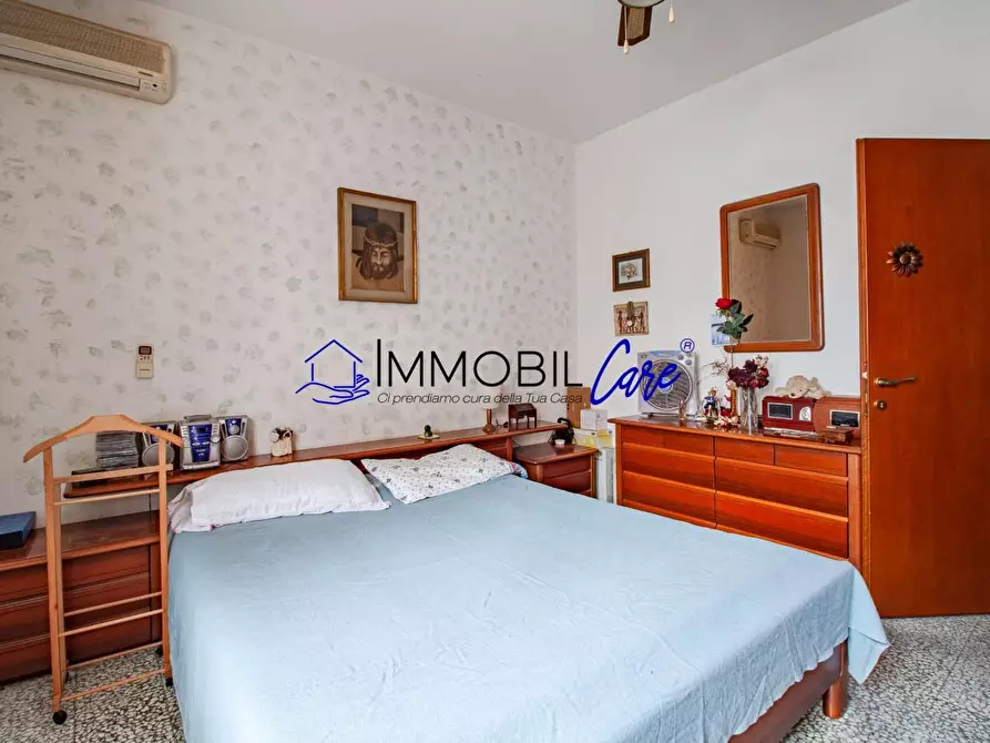 Immagine 15 di Appartamento in vendita  a Livorno