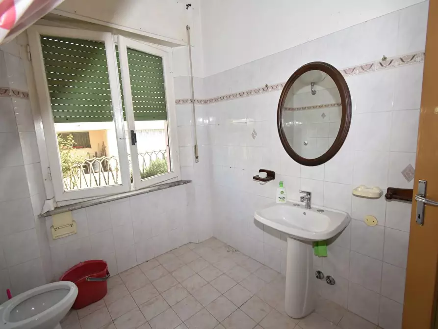 Immagine 27 di Villa in vendita  a San Giuliano Terme