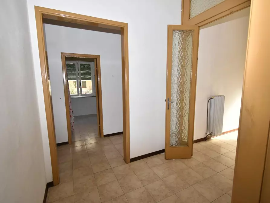 Immagine 9 di Villa in vendita  a San Giuliano Terme