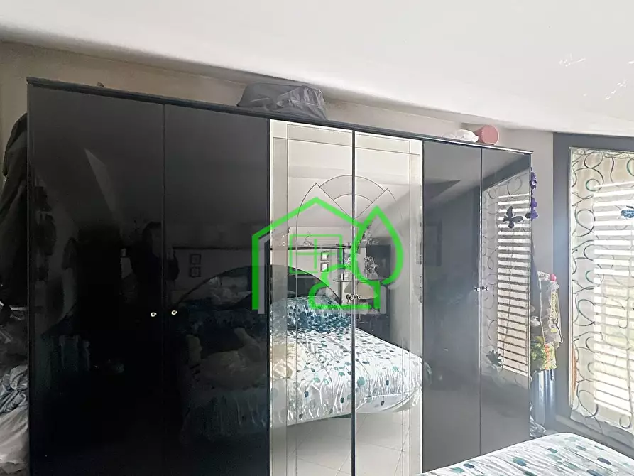 Immagine 12 di Mansarda in vendita  a Viareggio