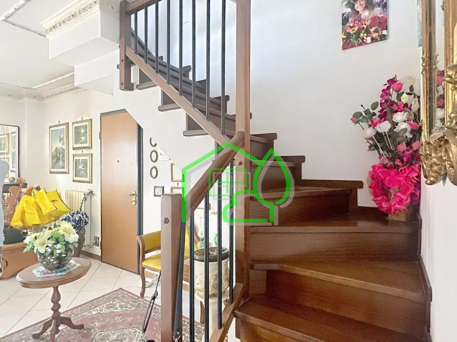 Immagine 5 di Mansarda in vendita  a Viareggio