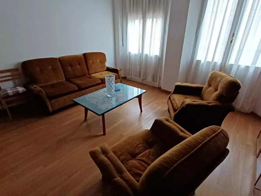 Immagine 5 di Appartamento in vendita  a Colle Di Val D'elsa