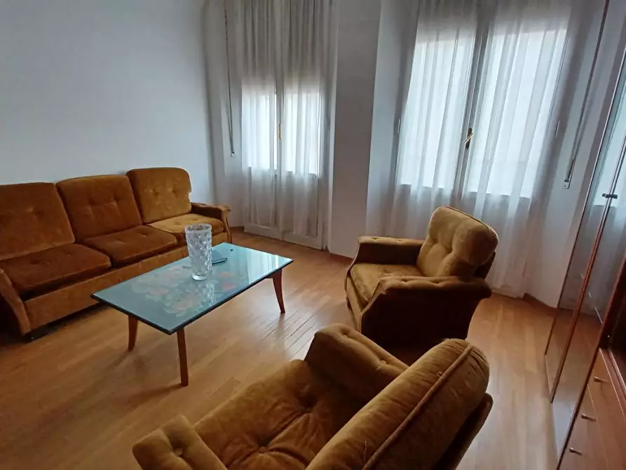 Immagine 4 di Appartamento in vendita  a Colle Di Val D'elsa