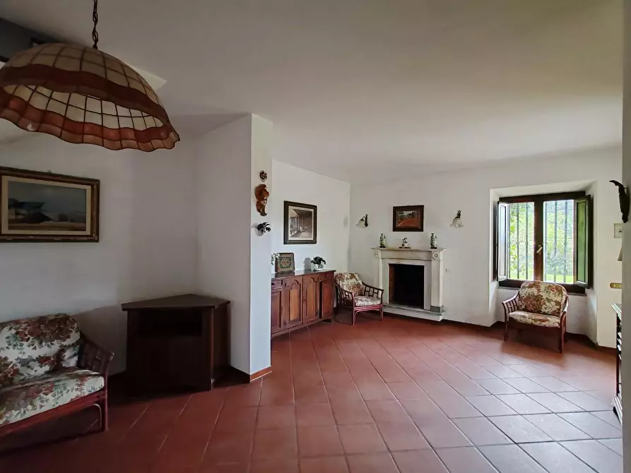 Immagine 16 di Casa bifamiliare in vendita  a Montignoso