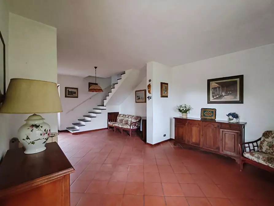 Immagine 20 di Casa bifamiliare in vendita  a Montignoso