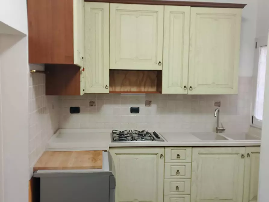 Immagine 17 di Appartamento in vendita  a Livorno