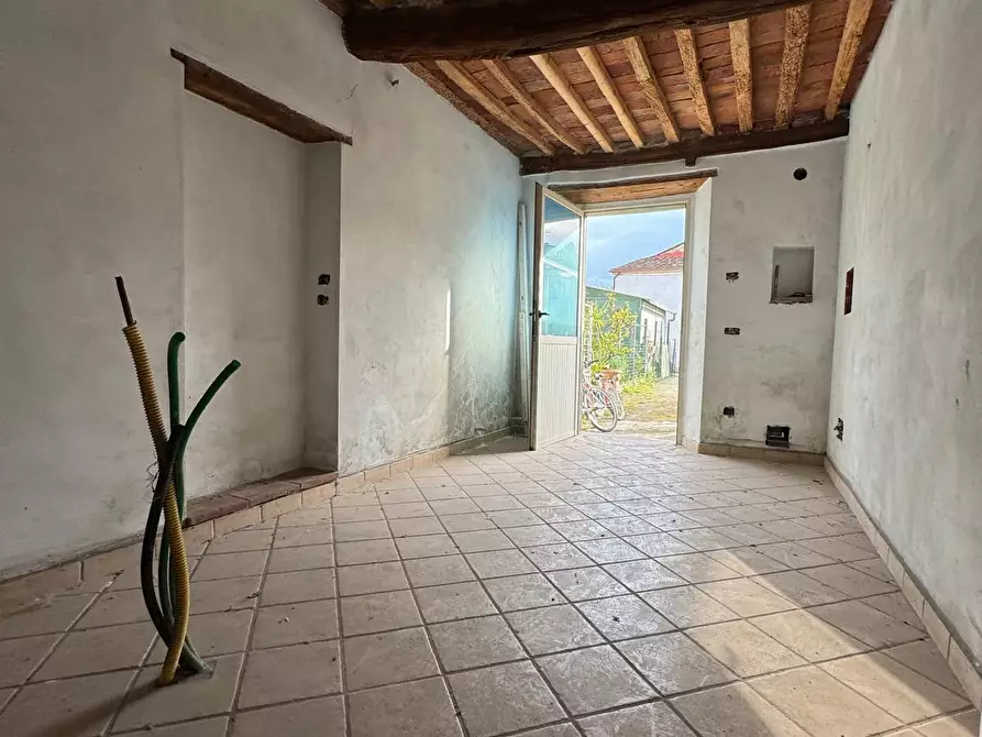 Immagine 1 di Terratetto in vendita  a Lucca