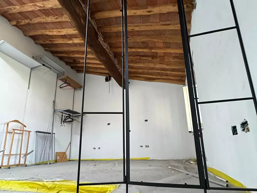 Immagine 25 di Terratetto in vendita  a Lucca