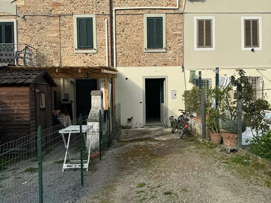 Immagine 16 di Terratetto in vendita  a Lucca
