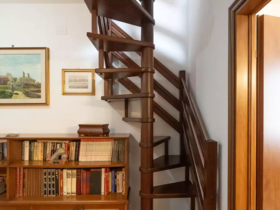 Immagine 29 di Villetta a schiera in vendita  a Peccioli