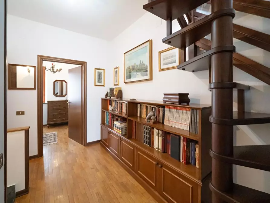 Immagine 28 di Villetta a schiera in vendita  a Peccioli