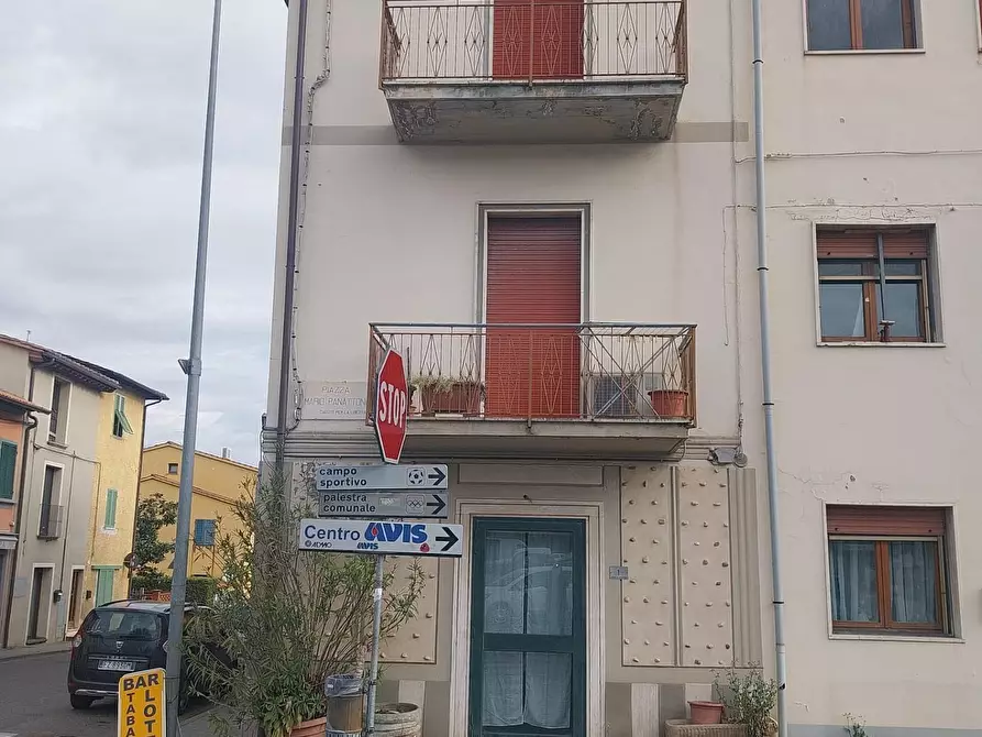 Immagine 2 di Palazzo in vendita  a Santa Croce Sull'arno