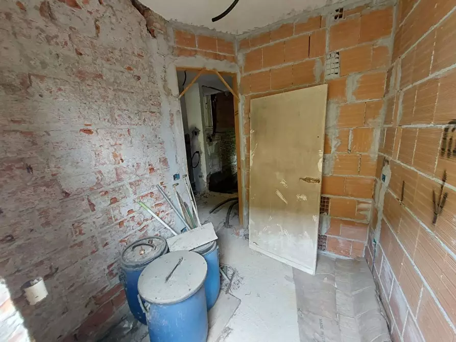 Immagine 19 di Villa in vendita  a Pontedera