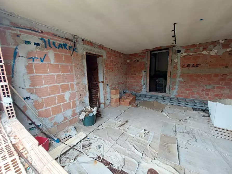 Immagine 20 di Villa in vendita  a Pontedera