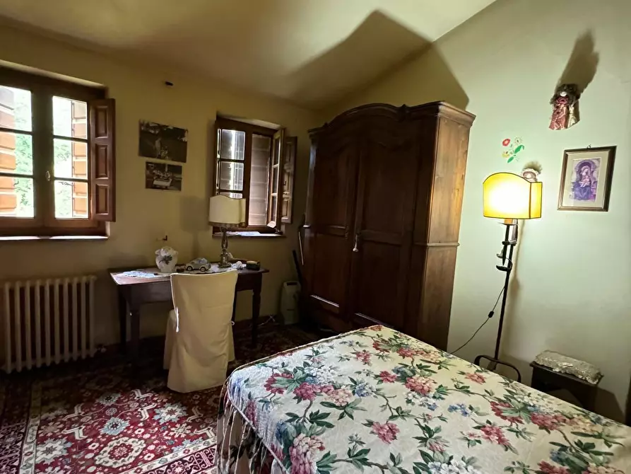 Immagine 29 di Casa colonica in vendita  a Capannori