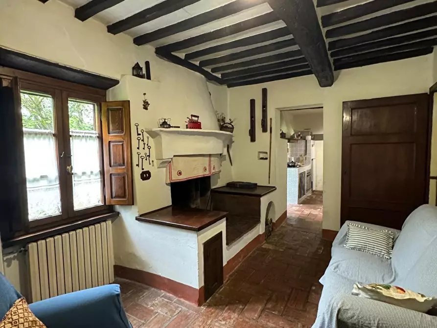 Immagine 28 di Casa colonica in vendita  a Capannori