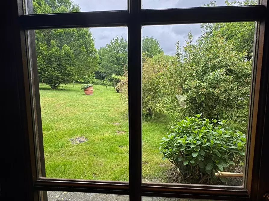 Immagine 41 di Casa colonica in vendita  a Capannori