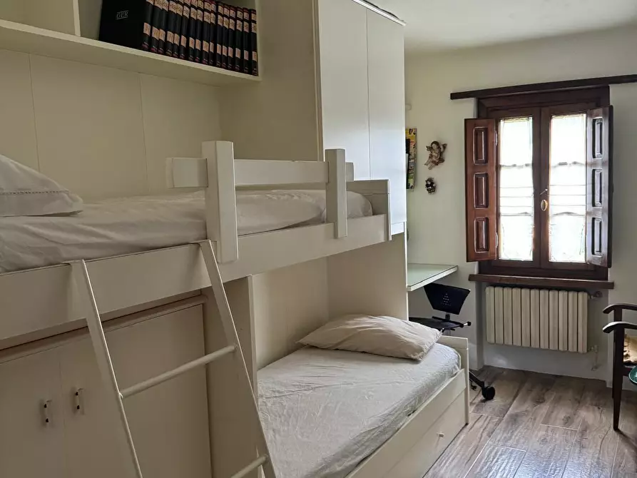 Immagine 49 di Casa colonica in vendita  a Capannori