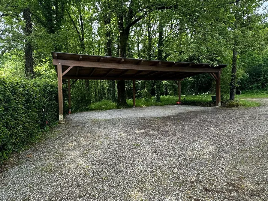 Immagine 52 di Casa colonica in vendita  a Capannori