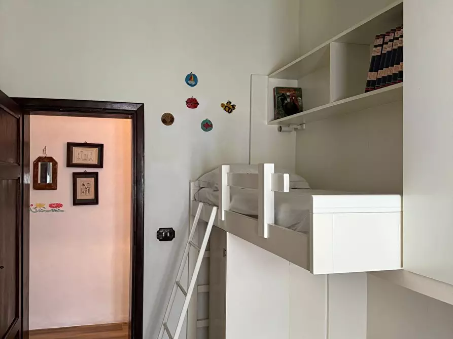 Immagine 16 di Casa colonica in vendita  a Capannori