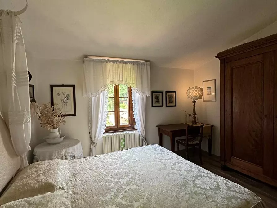 Immagine 22 di Casa colonica in vendita  a Capannori