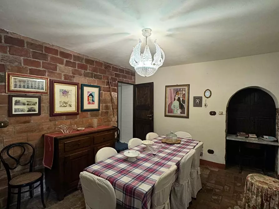 Immagine 37 di Casa colonica in vendita  a Capannori