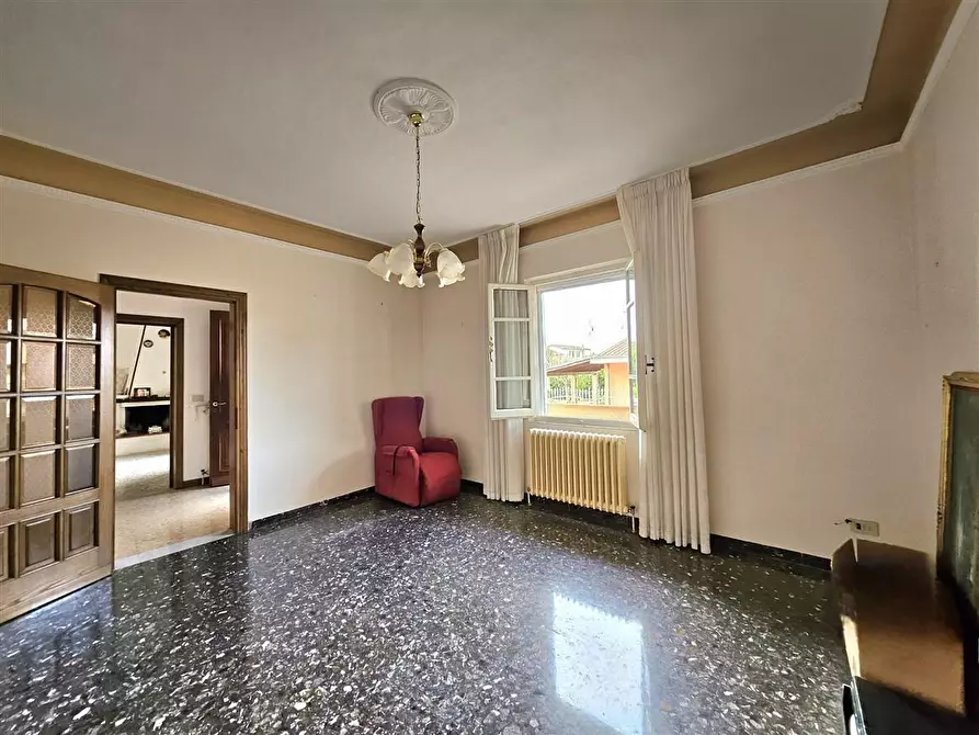 Immagine 10 di Casa bifamiliare in vendita  a Massa