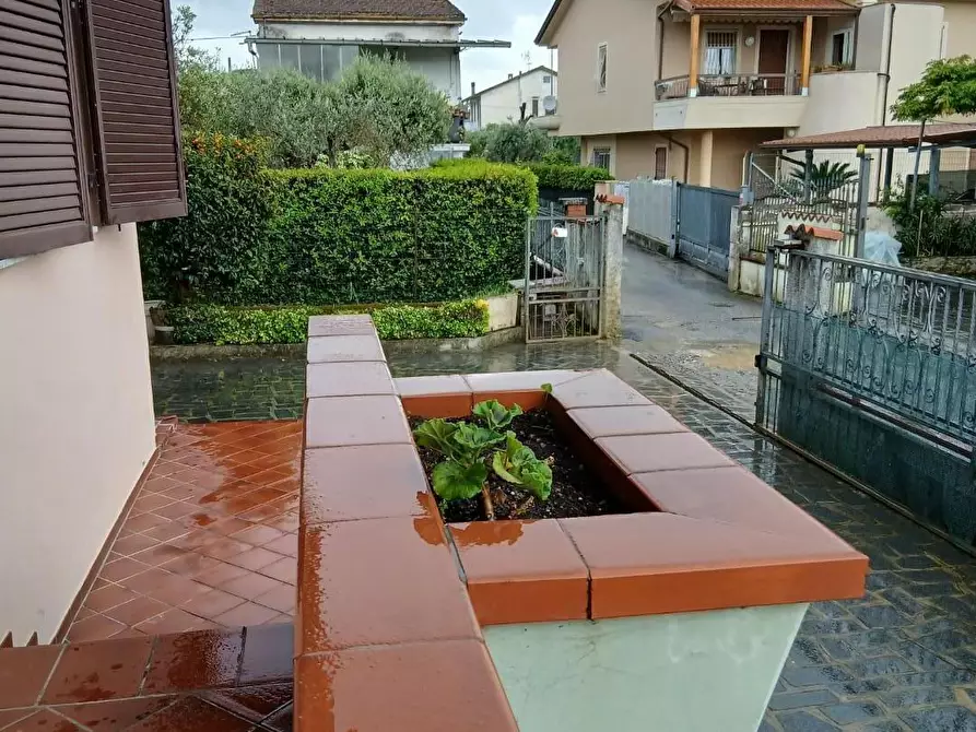 Immagine 4 di Casa bifamiliare in vendita  a Massa