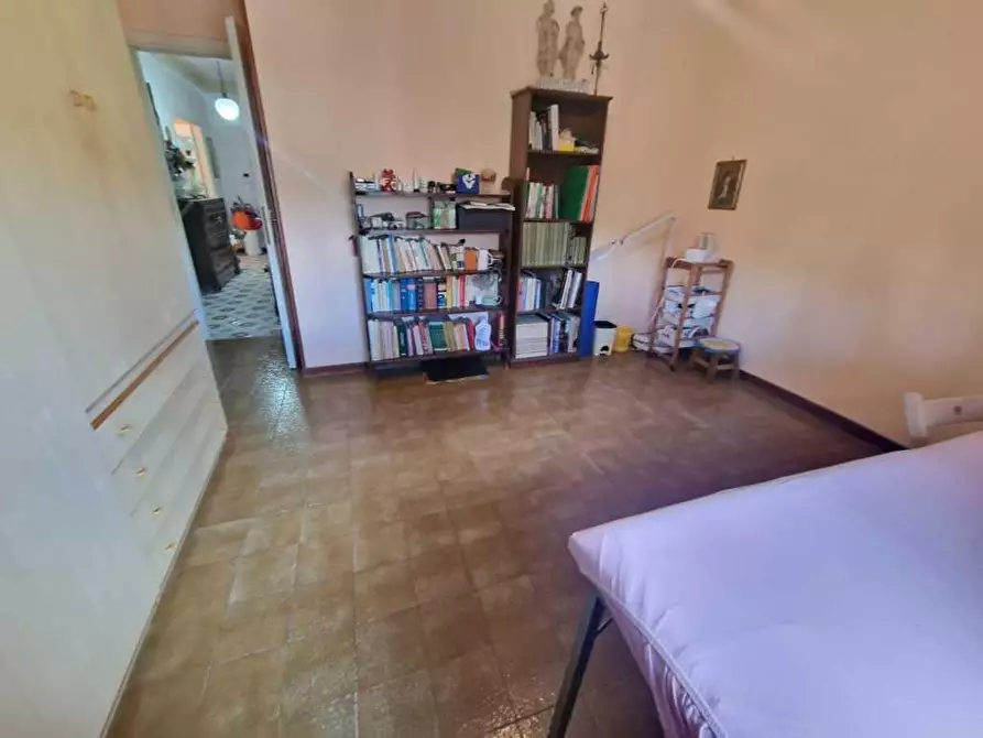 Immagine 8 di Appartamento in vendita  a Carrara