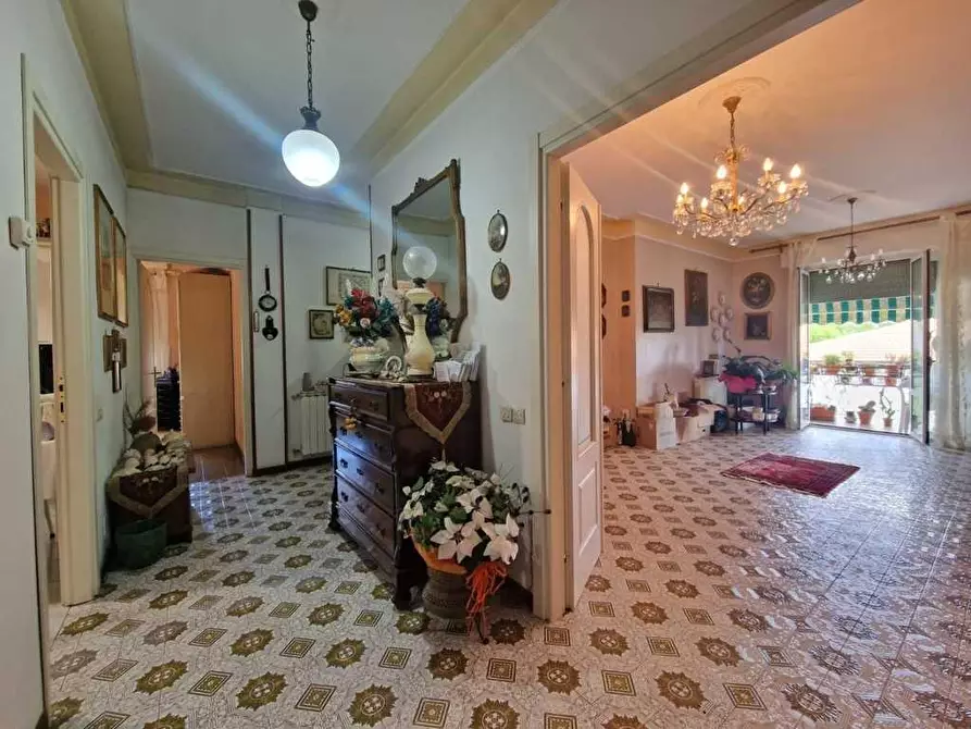 Immagine 1 di Appartamento in vendita  a Carrara