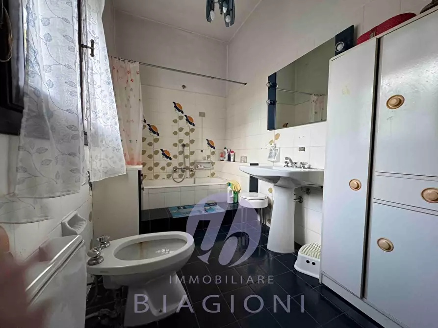 Immagine 32 di Casa bifamiliare in vendita  a Pietrasanta