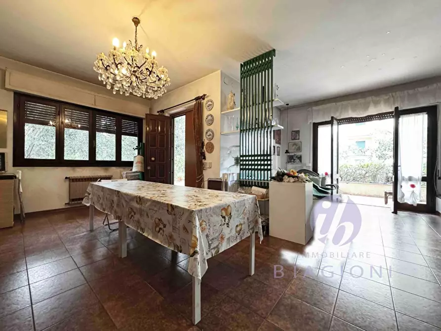 Immagine 9 di Casa bifamiliare in vendita  a Pietrasanta