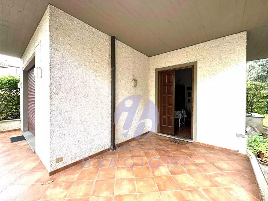 Immagine 5 di Casa bifamiliare in vendita  a Pietrasanta