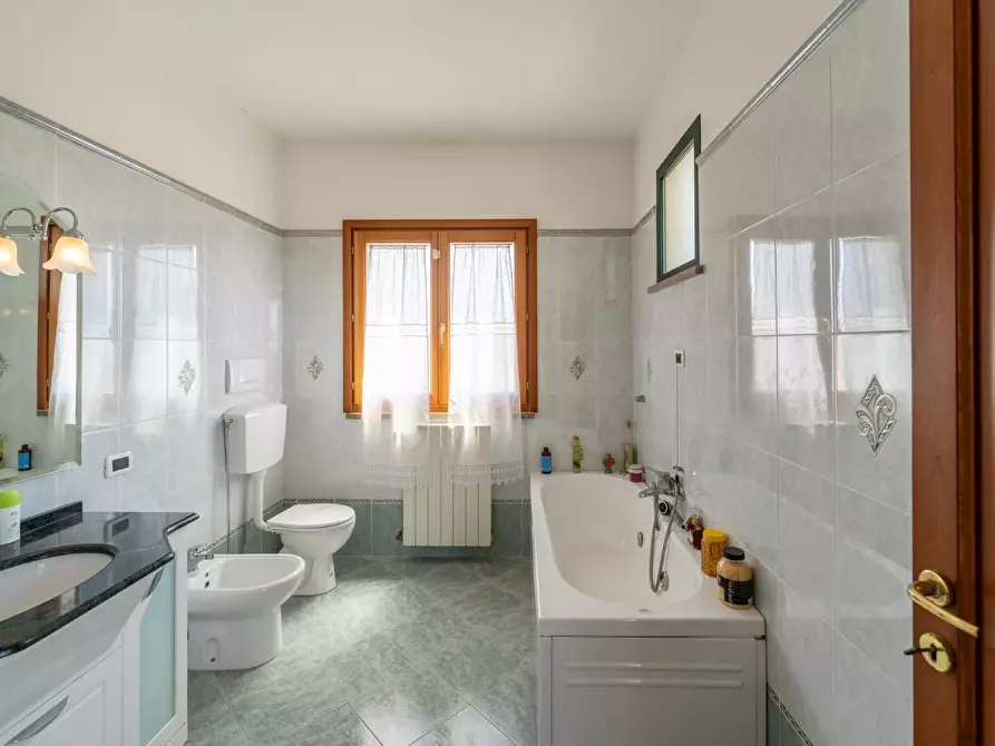 Immagine 60 di Casa indipendente in vendita  a Crespina Lorenzana