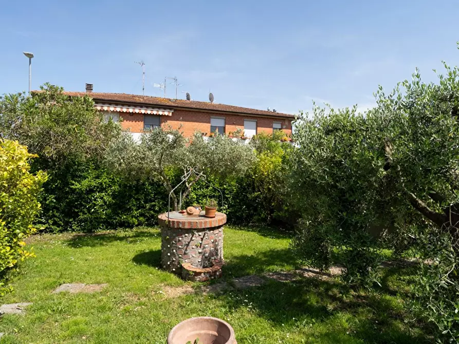 Immagine 72 di Casa indipendente in vendita  a Crespina Lorenzana