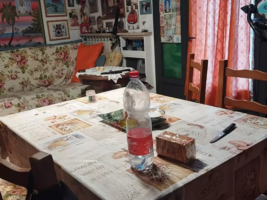 Immagine 5 di Villa in vendita  a Cascina