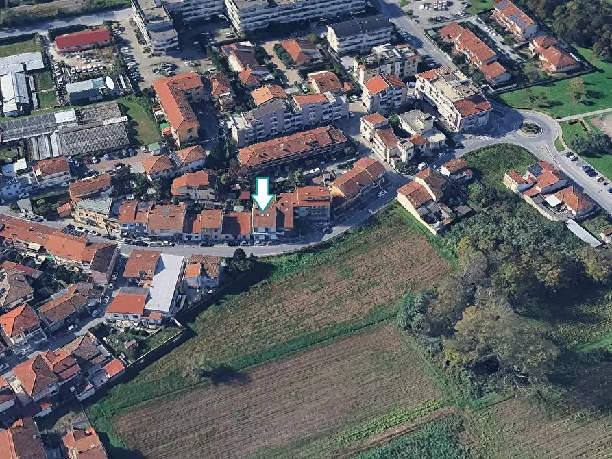 Immagine 4 di Laboratorio in vendita  a Viareggio