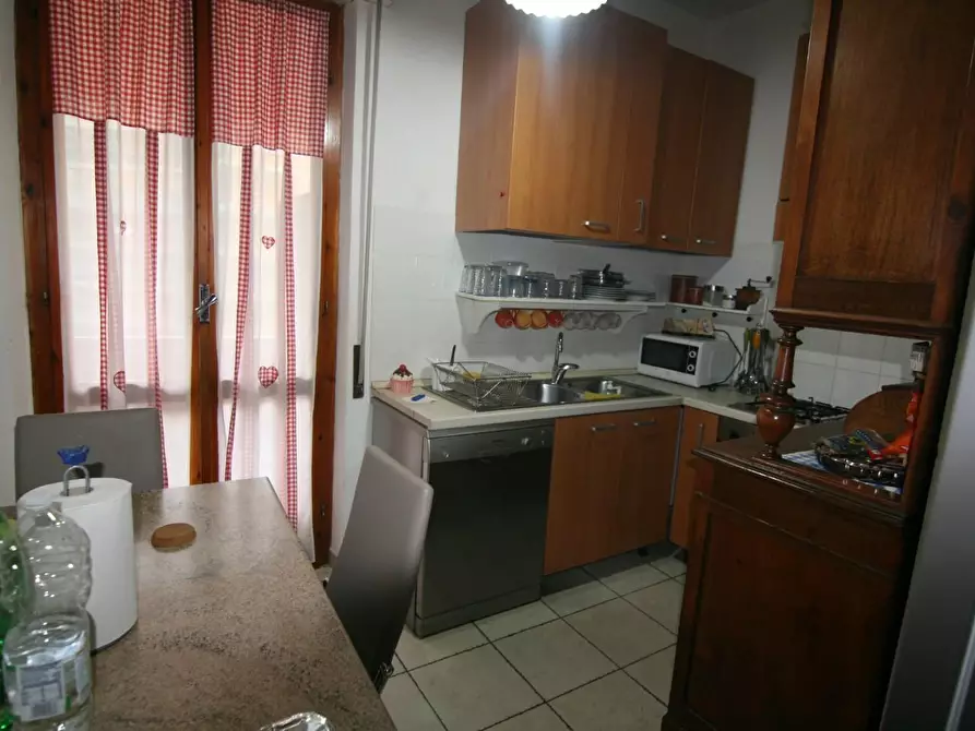 Immagine 8 di Appartamento in vendita  a Carrara