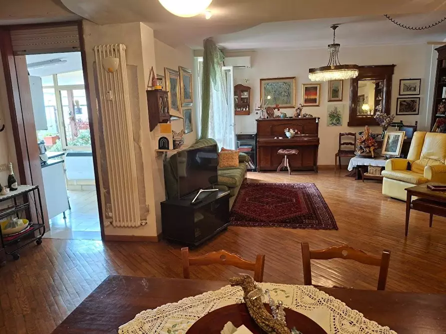 Immagine 2 di Appartamento in vendita  a Pisa