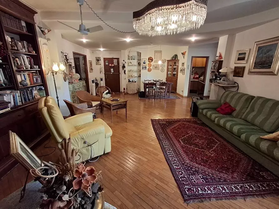 Immagine 30 di Appartamento in vendita  a Pisa