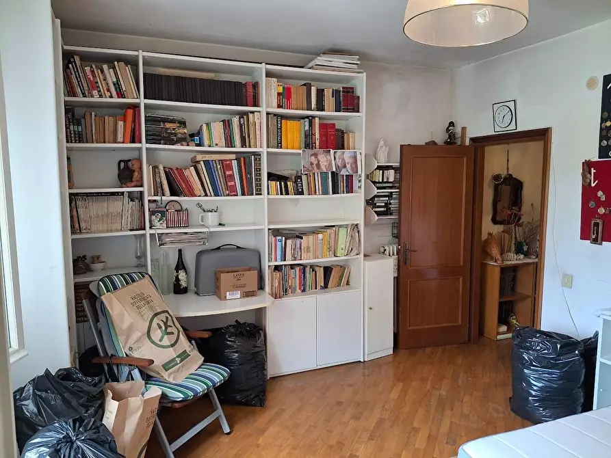 Immagine 17 di Appartamento in vendita  a Pisa