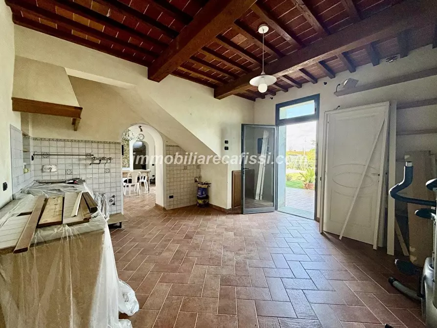 Immagine 6 di Casa colonica in vendita  a Carmignano