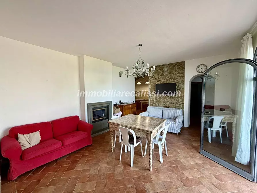 Immagine 7 di Casa colonica in vendita  a Carmignano