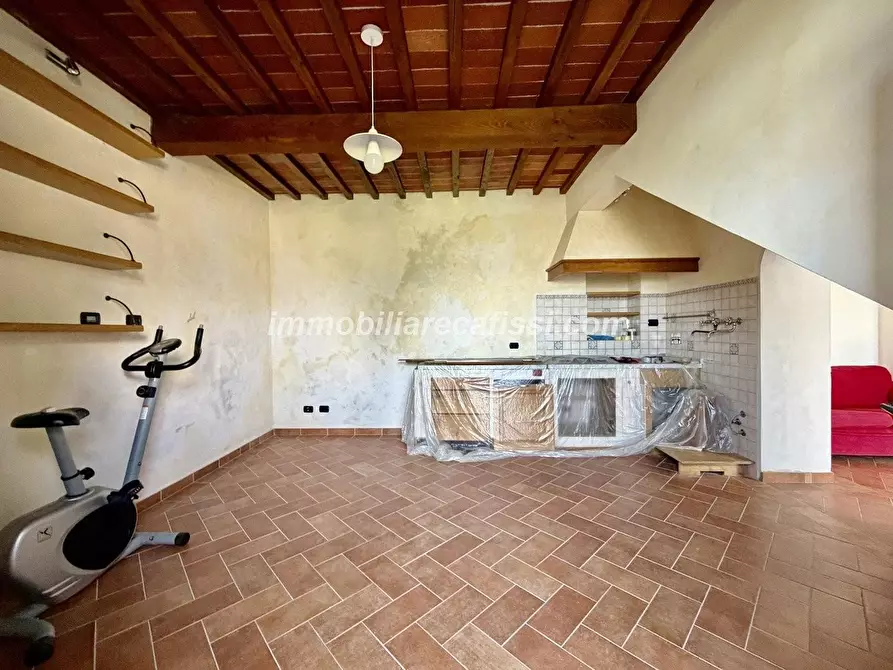 Immagine 5 di Casa colonica in vendita  a Carmignano