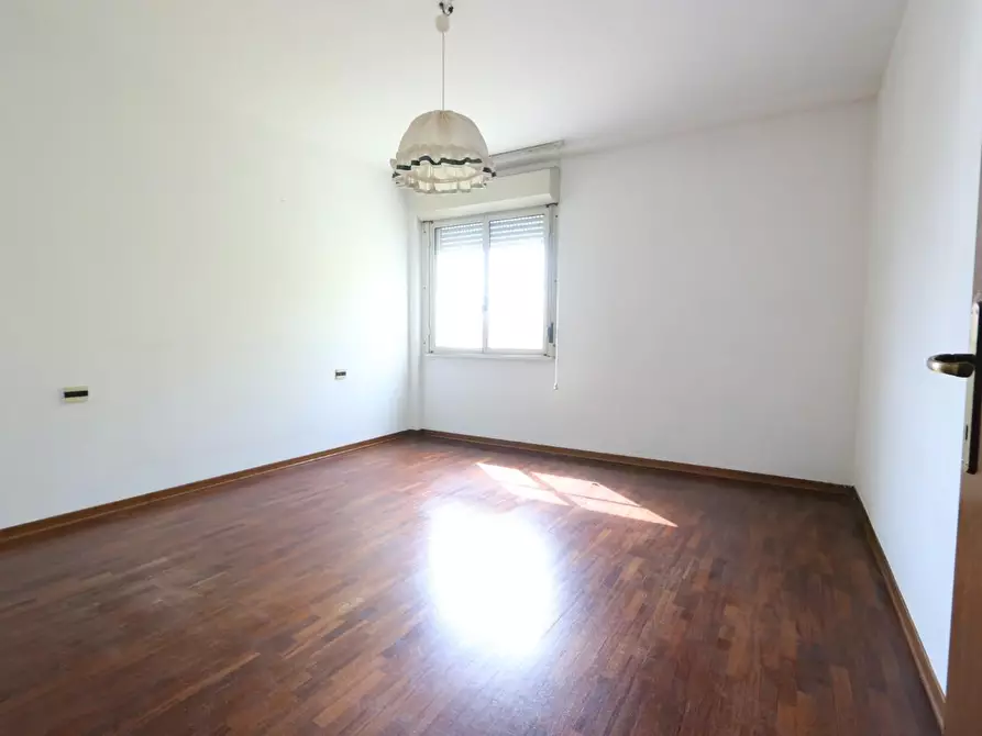 Immagine 12 di Appartamento in vendita  a Pontedera