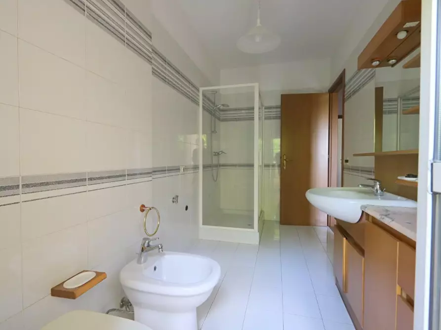 Immagine 16 di Appartamento in vendita  a Pontedera